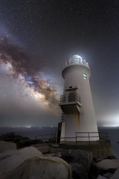 Milky Way Coast Lighthouse by HARLOCK