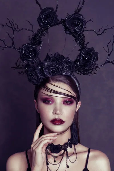 Elegant Goth Queen by Yoni Amar