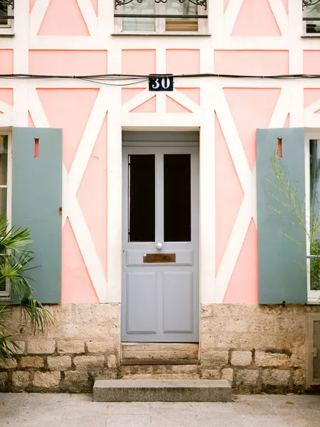 Rue de Cremieux number 30 - Paris by Raisa Zwart