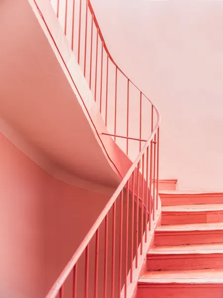 Pink Steps Cannes | Architectural Minimalism by Raisa Zwart