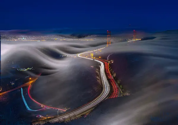 Golden Gate Fog Trails by Jiahong Zeng