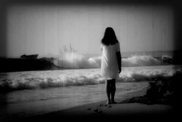 Facing the Waves by Milena Seita