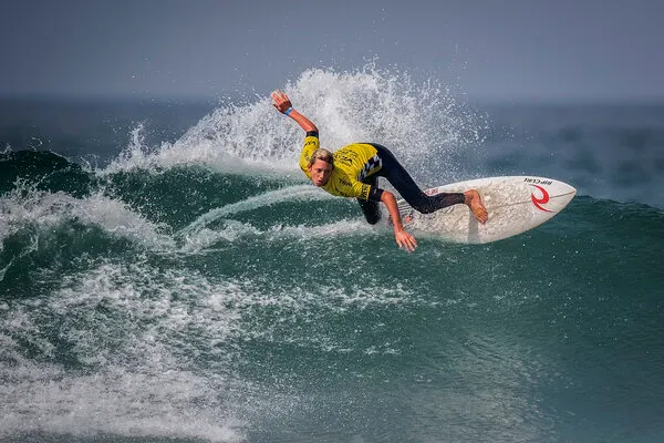 Dynamic Surf Action, wall art by David H Yang